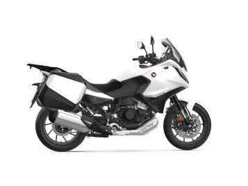 Honda NT1100 Manual (22 Model Year)